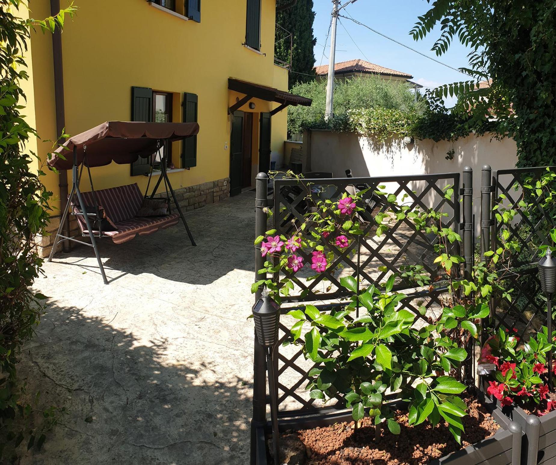 Casa Vacanza & Suite Joy 佩斯基耶拉德加达 外观 照片